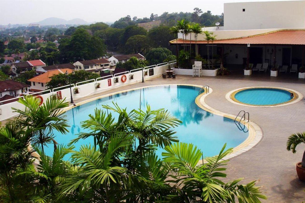 The Emperor Hotel Malacca Exterior photo