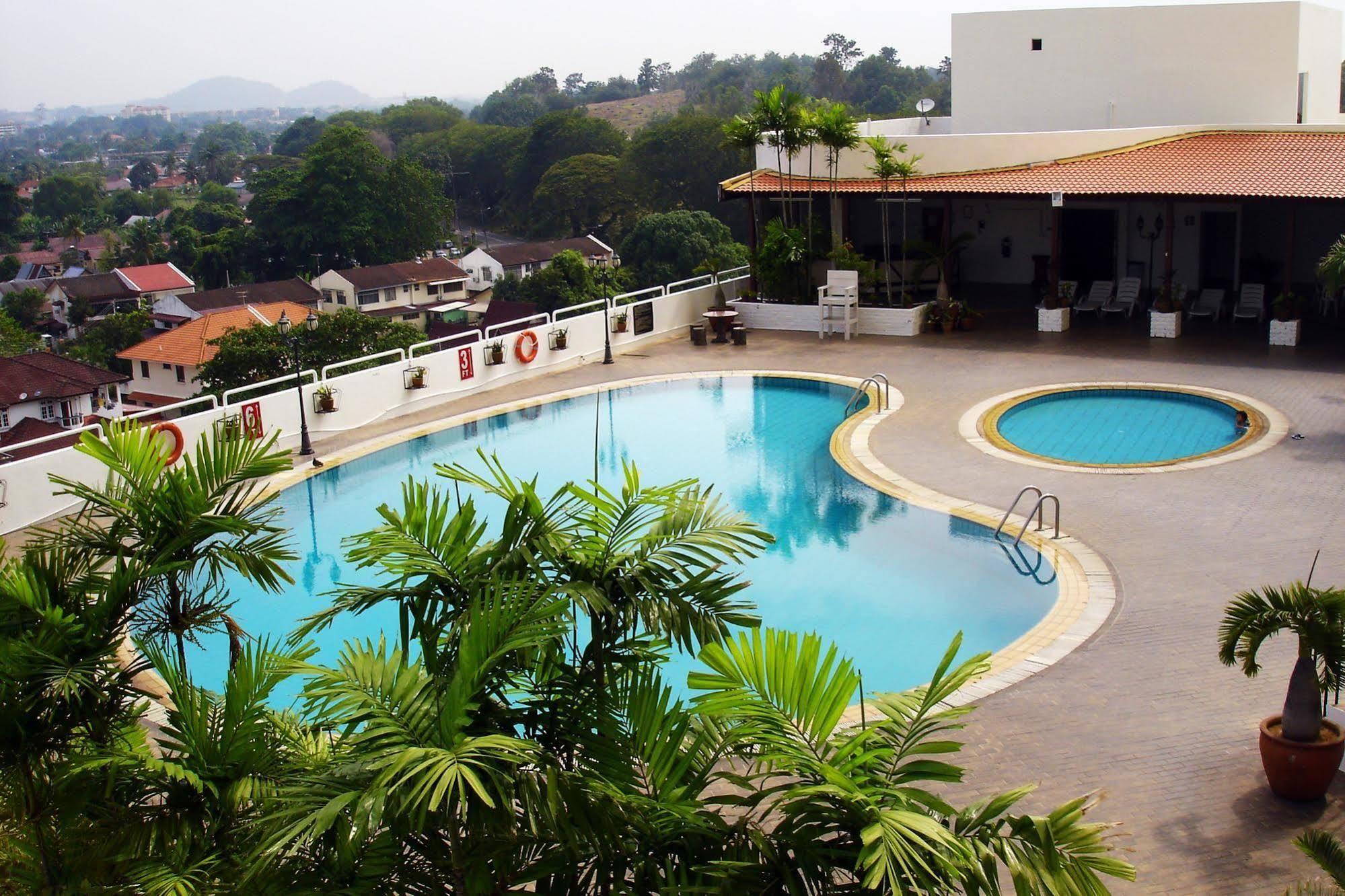 The Emperor Hotel Malacca Exterior photo